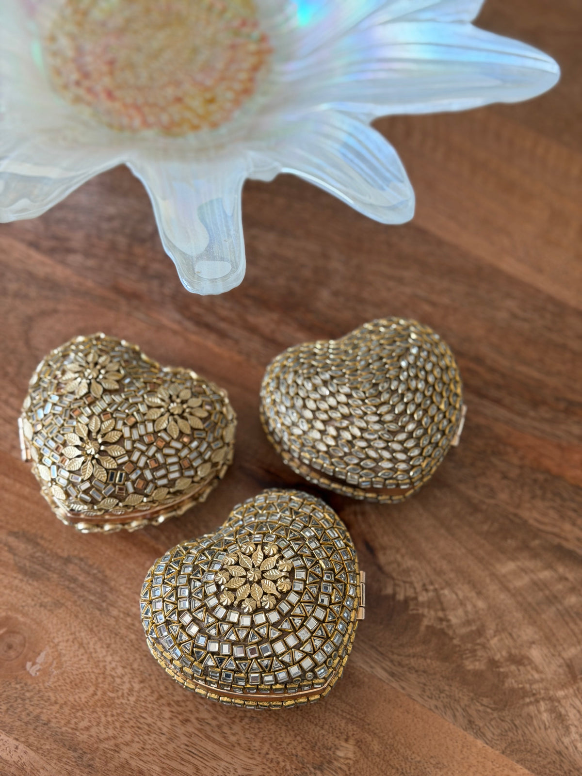Kundan Heart Clutch