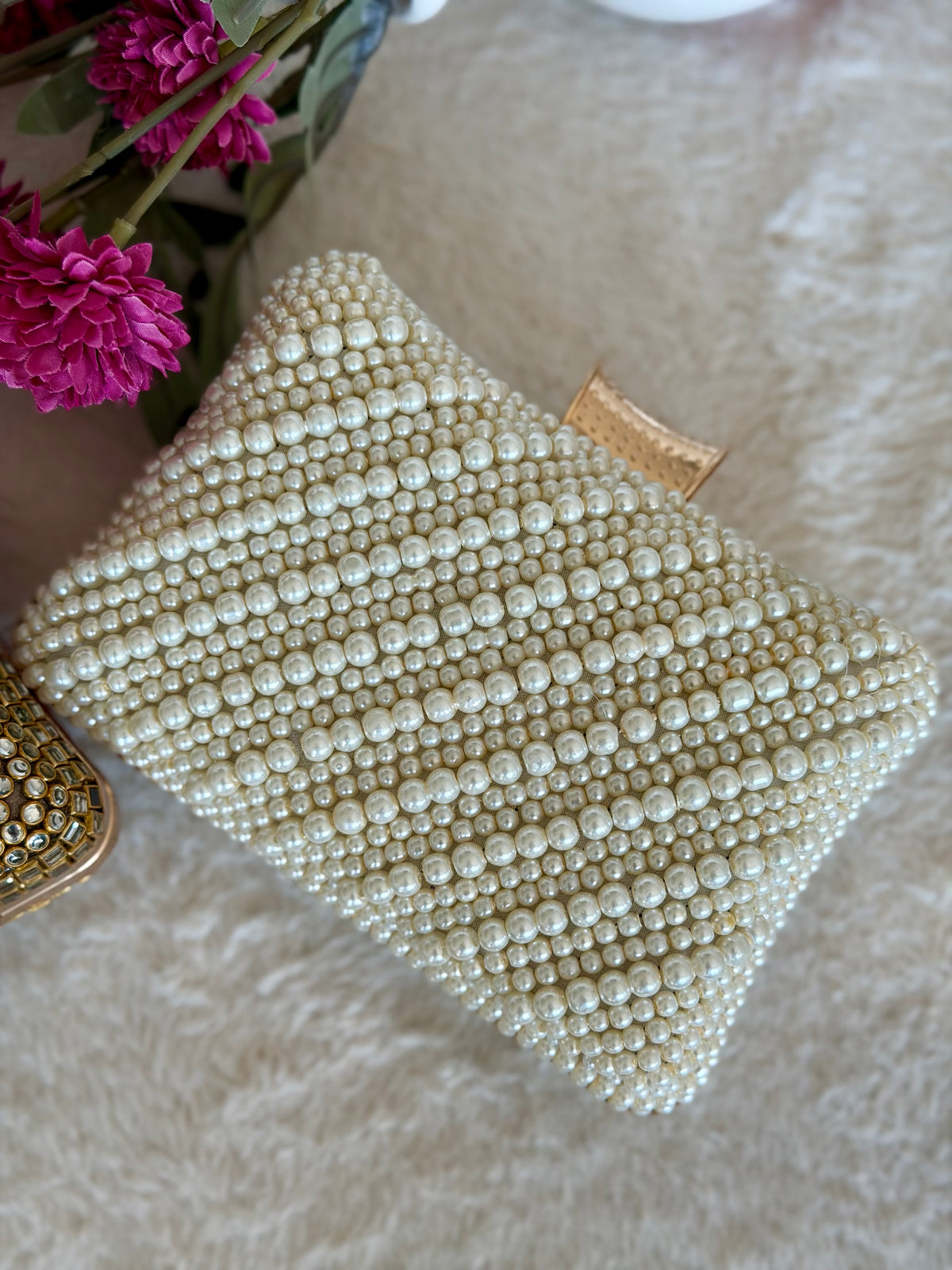 Pearl Clutch
