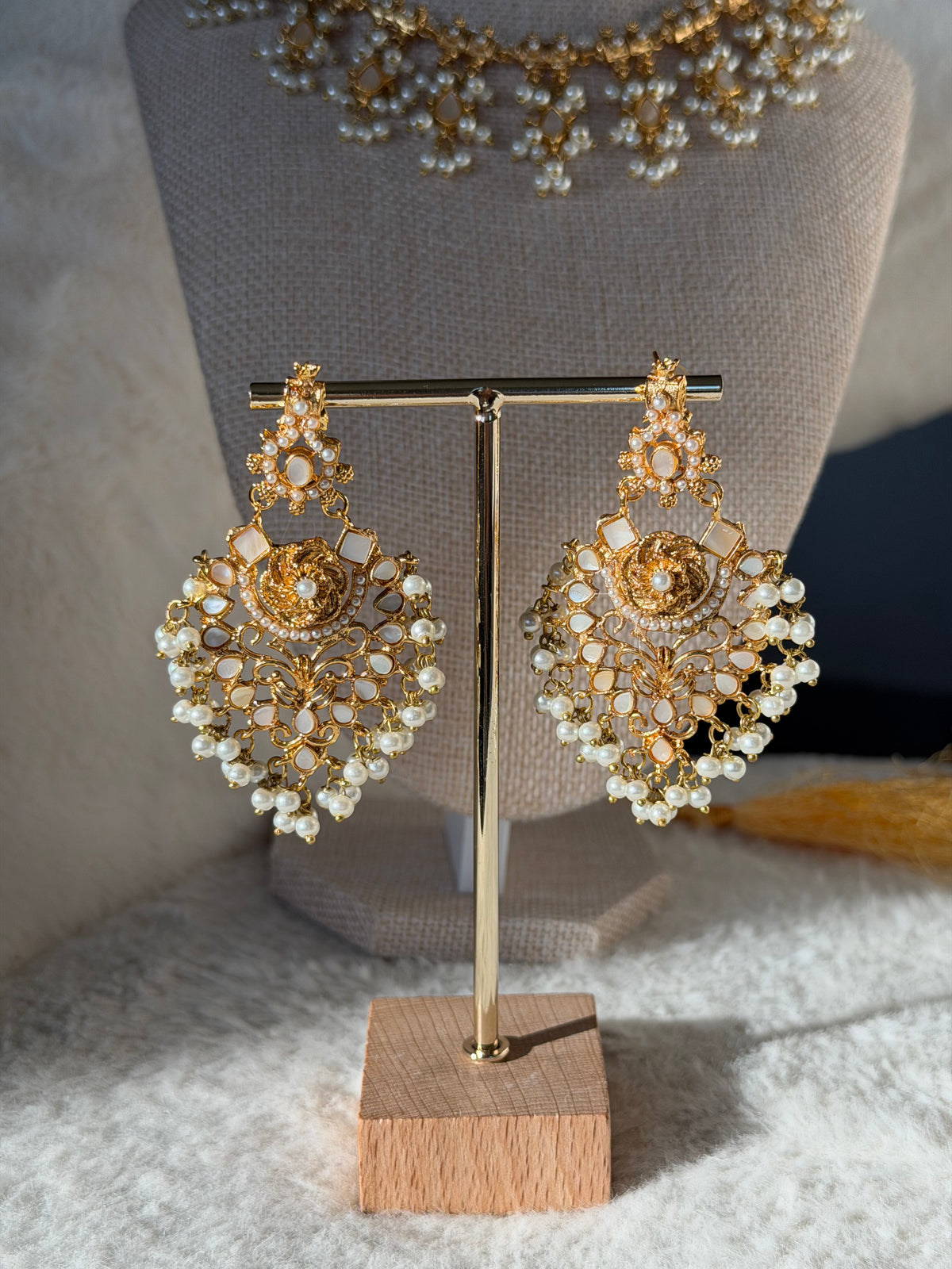 Ivory Pearl Necklace Set