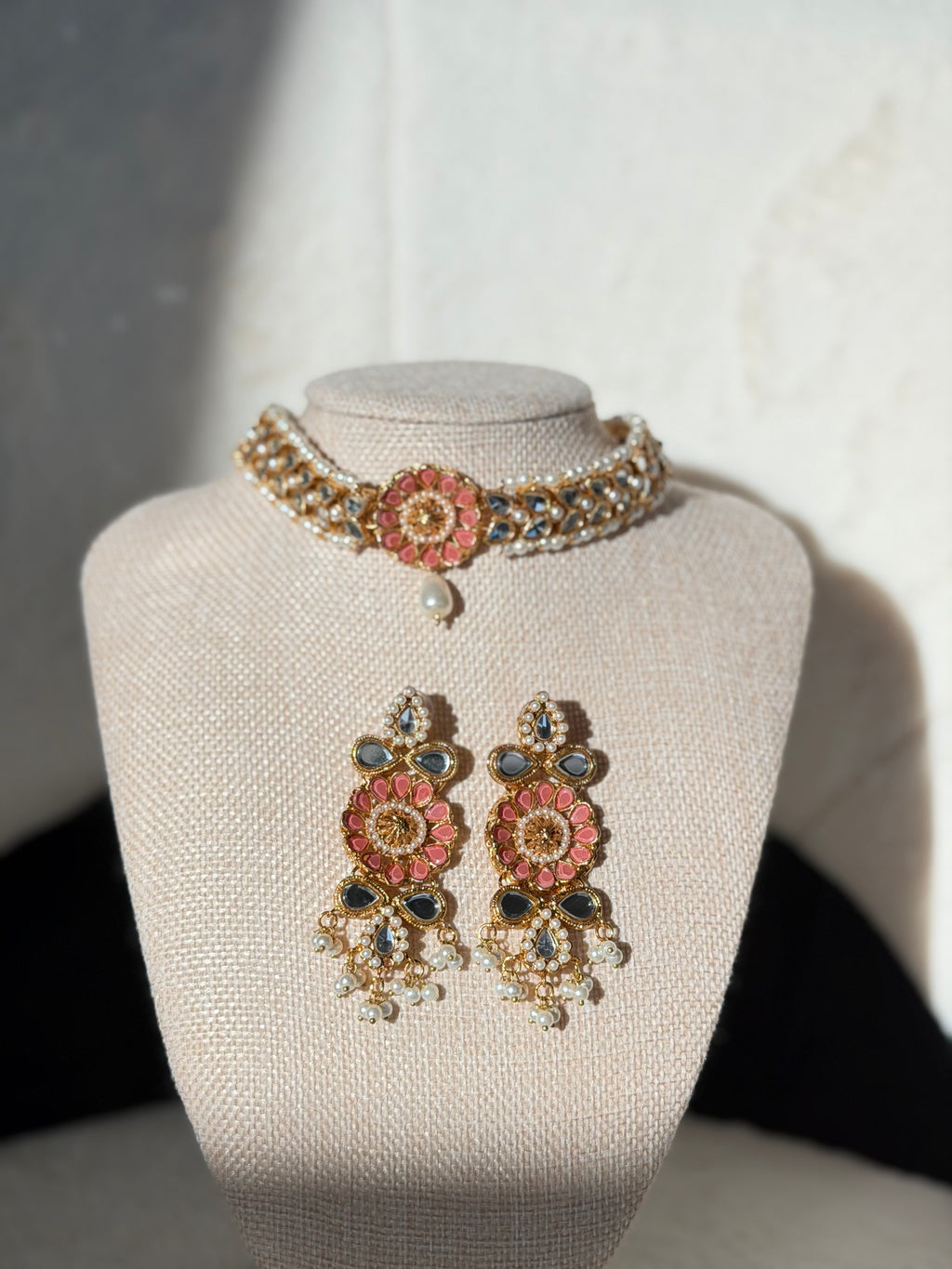 Blush Mirror Floral Choker Set