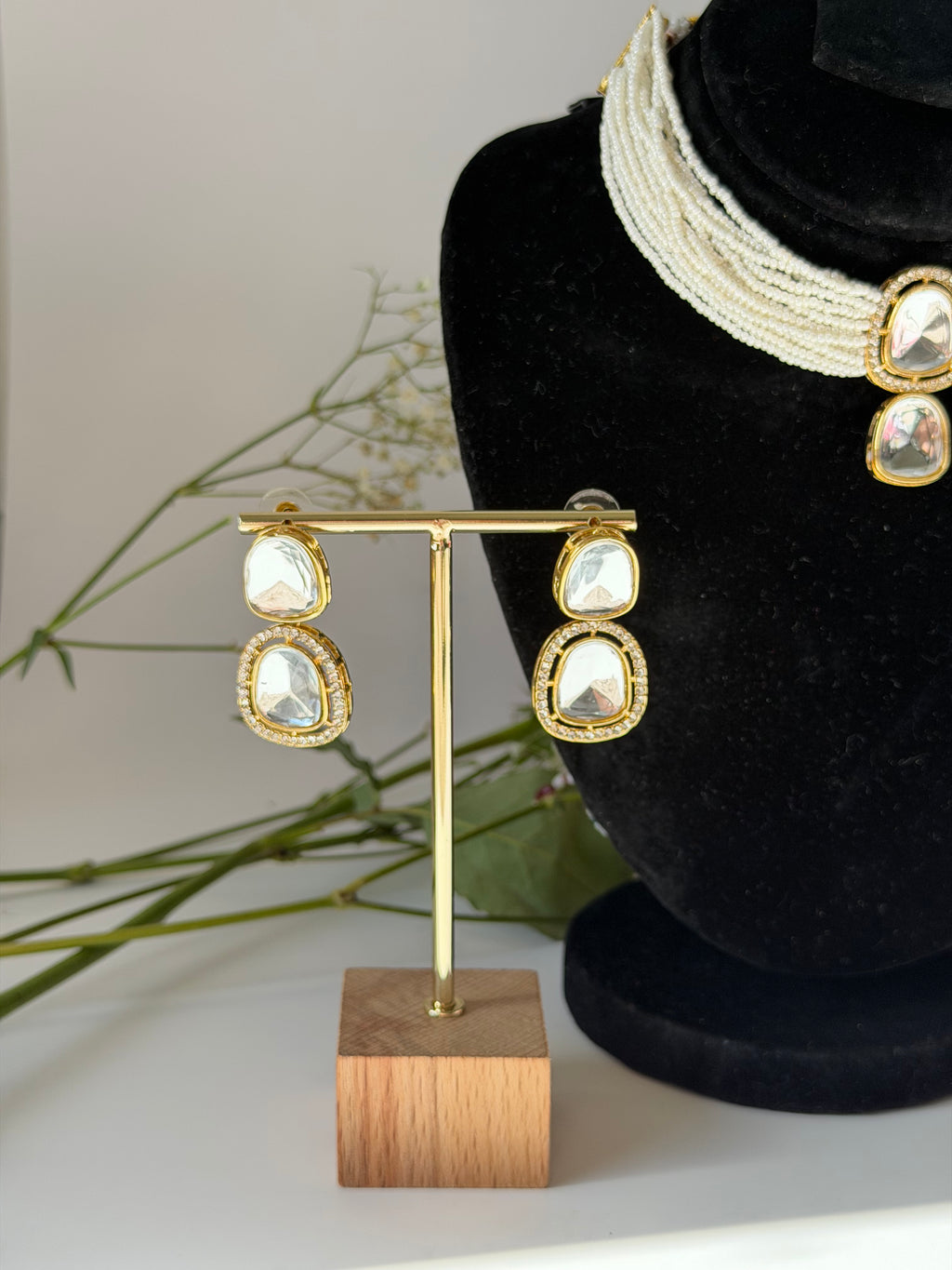 White Kundan Studded Choker Set