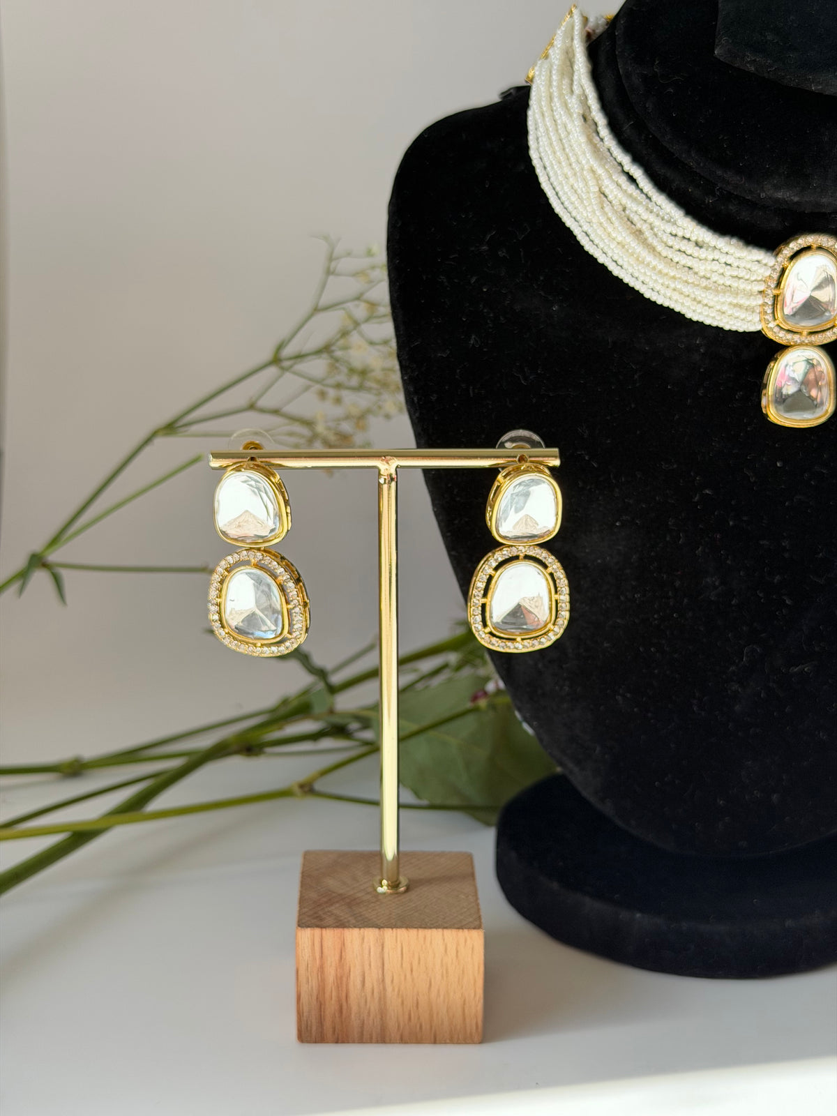 White Kundan Studded Choker Set