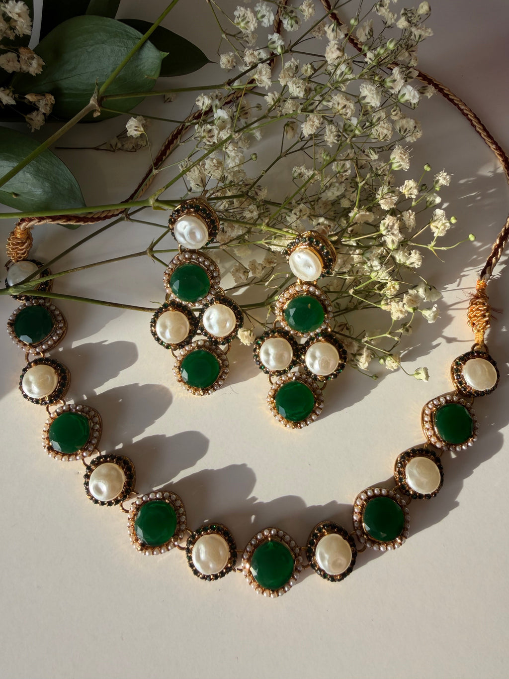 Royal Emerald & Pearl Necklace Set