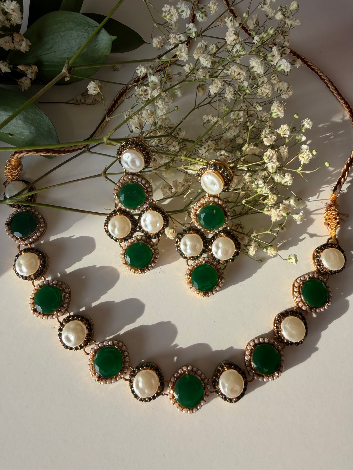 Royal Emerald & Pearl Necklace Set