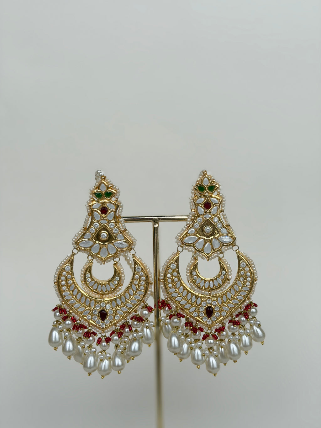 Aura Kundan Earrings