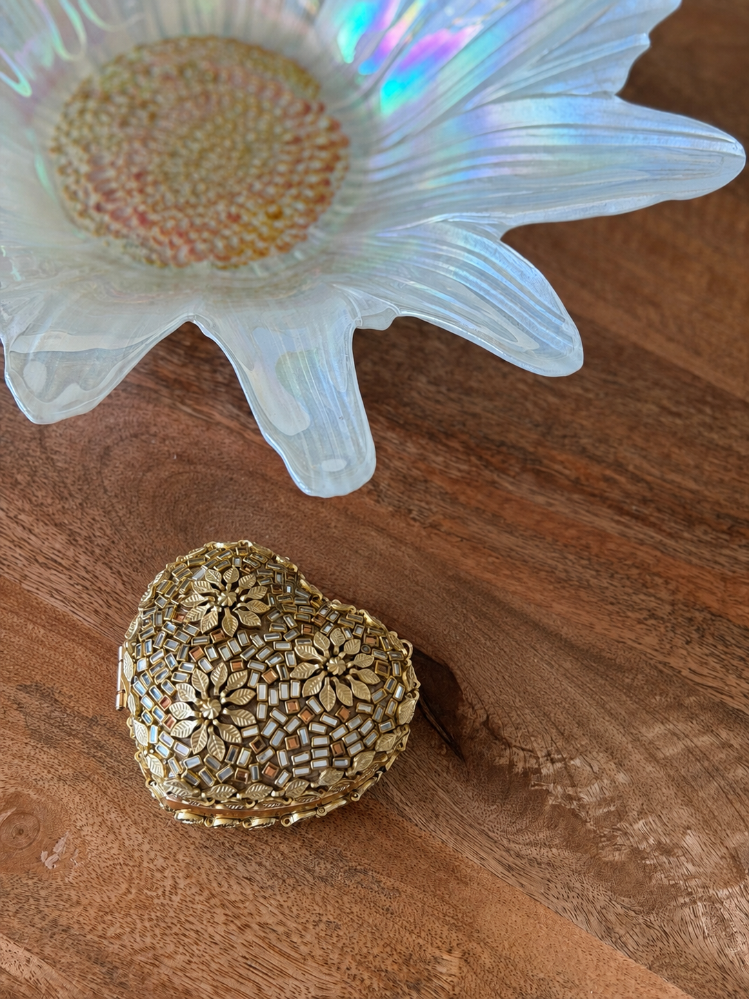 Kundan Heart Clutch