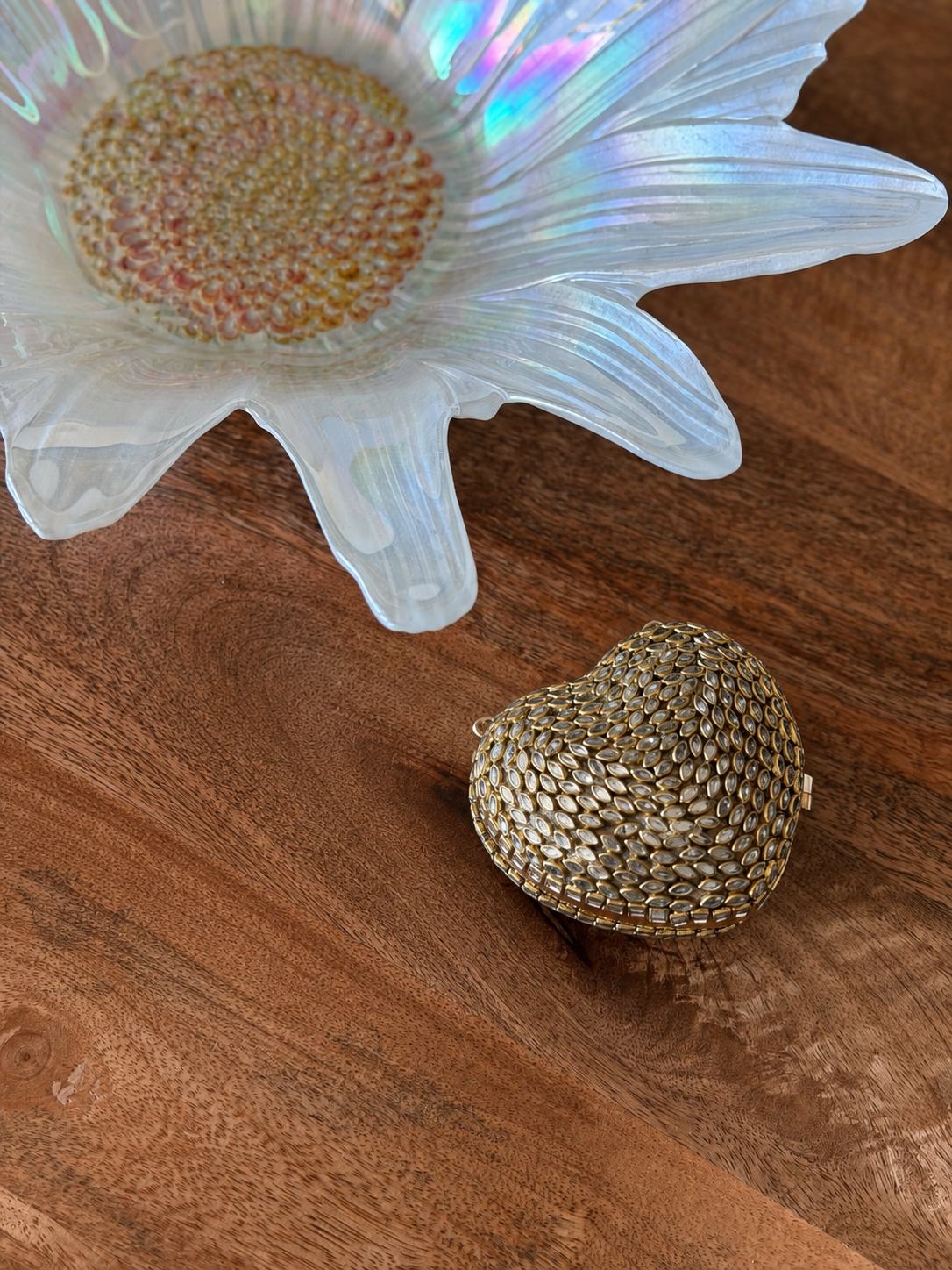 Kundan Heart Clutch
